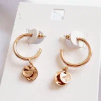 گوشواره نیم حلقه ای آویزدار مدل طلایی