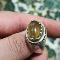 انگشتر  اوپال خوشرنگ درجه یک پر نور زیبا