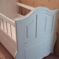 تخت خواب چوبی سفید کاملا نو|تخت و صندلی بچه|شیراز, حومه شیراز|دیوار