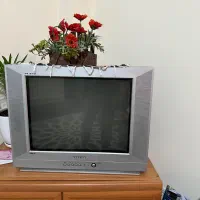 تلویزیون ۲۱سامسونگ و میز تلویزیون