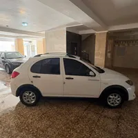 کوییک ار سفید مشکی مدل ۱۴۰۲