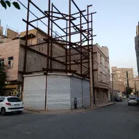 ساختمان-نیمه-ساخته-دو-نبش