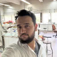 کیف مدارک به نام بهروز زارعی گمشده