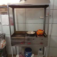 فر پخت و پز .یخچال ایستاده .میزکار