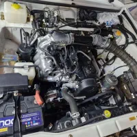 وانت مزدا تک کابین رنگ سفید