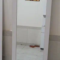 اینه و کونسول هم برای خیاطی هم ارایشگاهم خونه