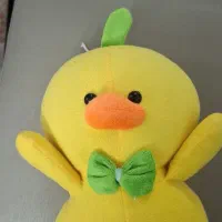 عروسک زرد