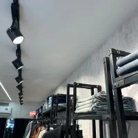 دکور مغازه پوشاک