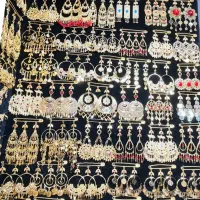 کرایه بدلیجات سوزن محلی زیرگلویی سنجاق کمربند و..|بدلیجات|شیراز, شاهچراغ|دیوار