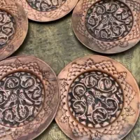 بشقاب یادیوارکوب مسی