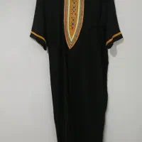 تعدادی پیراهن ساحلی ومانتوزنانه
