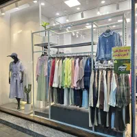 فروشنده پوشاک