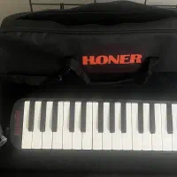 ملودیکا HONER