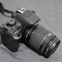 دوربین کنون 700D