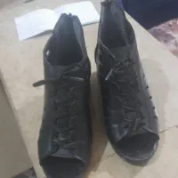 فروش کفش ۳۵۰