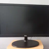 مانیتور ۱۹ اینچ LG در حد نو