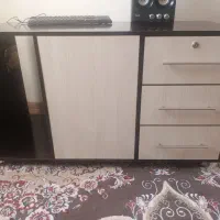 میز دوطرفه که از هر دوطرف کشو داره