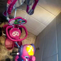 سه چرخه بچگونه|دوچرخه، اسکیت، اسکوتر|ری, علایین|دیوار