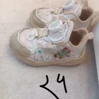 تعدادی کفش دخترانه|کفش و لباس بچه|کنگاور, |دیوار