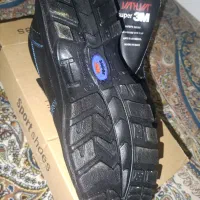 کفش ایمنی کوه نوردی|کیف، کفش، کمربند|رباط‌کریم, رباط‌کریم|دیوار