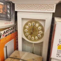 ساعت ایستاده سفید