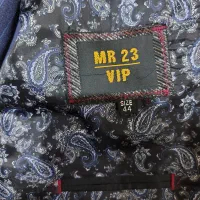 کت و شلوار|لباس|رباط‌کریم, رباط‌کریم|دیوار