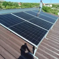 فروش تجهیزات تولید برق از خورشید برق اضطراری