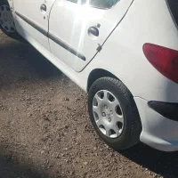 ماشین خوش روخ واسی پیش خانه می خوام