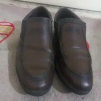 کفش قهوه‌ ای