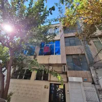 یک‌خوابه ۶۰ متر باغ‌تخت