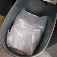 سطل بزرگ پلاستیکی و یه تعداد ظرفهای فریزری|ظروف نگهدارنده، پلاستیکی، یک‌بارمصرف|خمین, |دیوار
