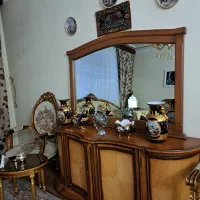 مبل و میز ناهار خوری و کنسول با آیینه