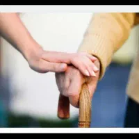 پرستار سالمند خانم