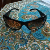 عینک آفتابی و قاب عینک طبی