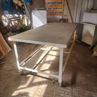 میز کار فلزی چرخ دار
