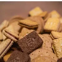 استخدام درشرکت بیسکویت خانم اقا17 تا 45 سال+ بیمه