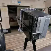 کارگر اسباب کشی