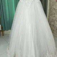 فروش لباس عروس با قیمت فقط دو میلیون|لباس|اصفهان, سعادت‌آباد|دیوار