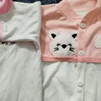 یه خورده لباس نوزادی