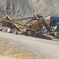 اپراتور سنگ شکن خشک