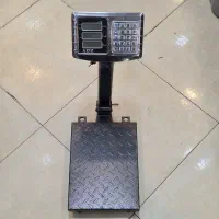 باسکول ۱۵۰ کیلویی دکمه فلزی