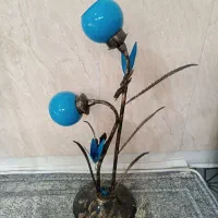 آباژور ایستاده