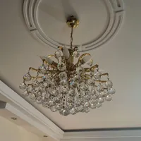 یک جفت لوستر کریستالی