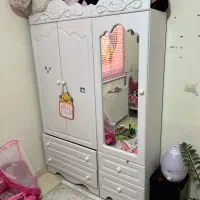 تخت خواب و کمد