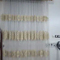 پرده  پذیرایی پلیسه نو نو با چوب پرده