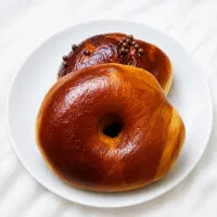 دونات و کیک  مناسب برای کافه