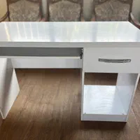 میز کامپیوتر