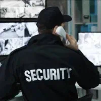 نگهبان مجتمع مسکونی