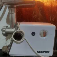 چرخ گوشت سالم ودرحدنوهمراه با کارتون وکاور