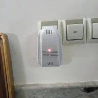 ۲ عدستگاه حشره کش برقی از شرکت ایران دی اچ